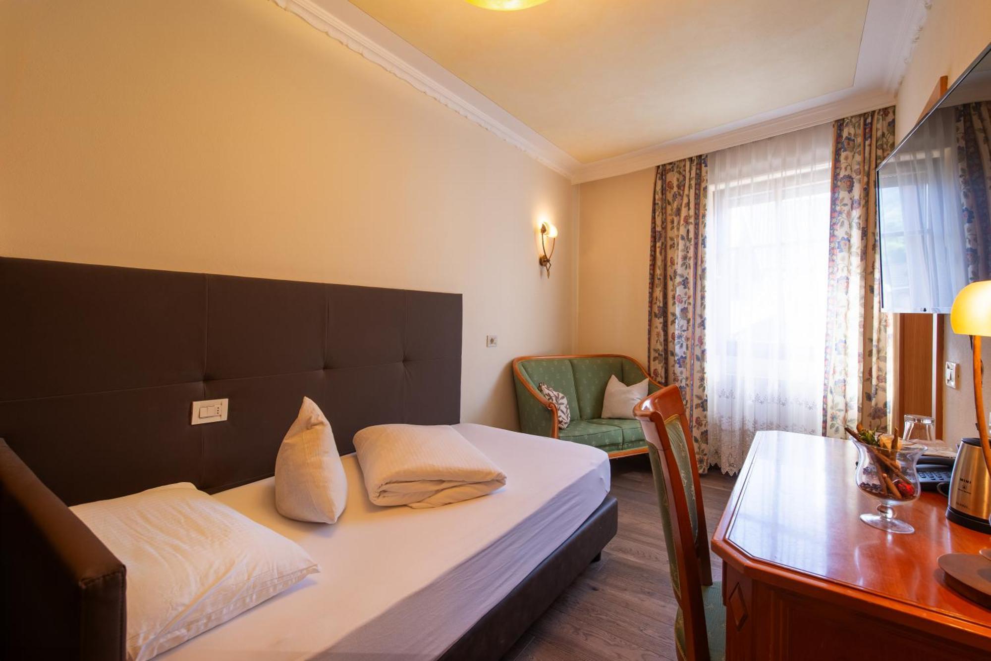 Hotel Engel Sluderno Kültér fotó